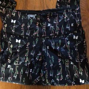 Victoria’s Secret printed Sport leggings